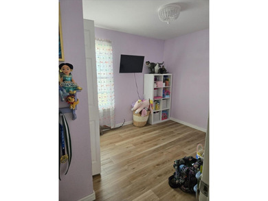 Beautifully decorated 3 bedroom/2 Bath Home. Newly painted in - photo 12