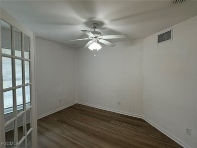 Renovated 3 bedrooms plus den, 2 bath, 2 car garage with new - photo 15