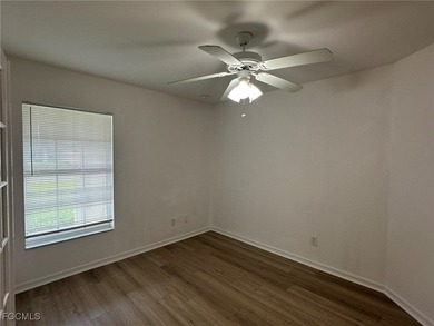 Renovated 3 bedrooms plus den, 2 bath, 2 car garage with new - photo 16