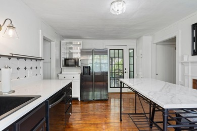 Historic charm meets modern conveniences in this stunning, fully - photo 19