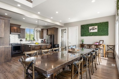 Welcome to 68 Hawksbeard Circle, a remarkable 8-bedroom, 5 - photo 10