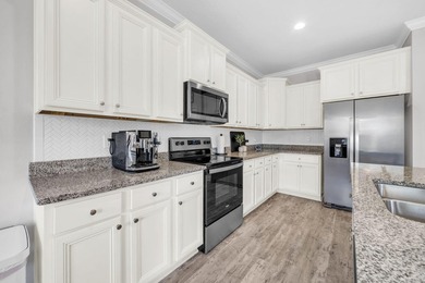 Beautifully maintained home with exceptional outdoor living! The - photo 24