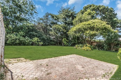 Classic split-level home offering approximately 1800 square feet - photo 24