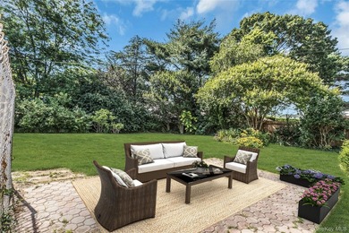 Classic split-level home offering approximately 1800 square feet - photo 25