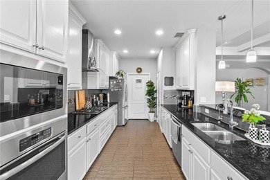 **STUNNING SOUTHSIDE HOME | 24 PAID-IN-FULL SOLAR PANELS | - photo 3