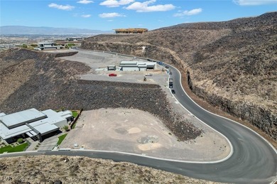 Welcome to MacDonald Highlands, Henderson's premier guard-gated - photo 11