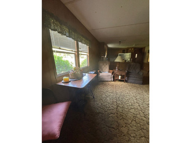 Toledo Bend Lake Getaway! This 3 bedroom, 2 bath home in - photo 16