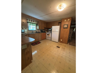 Toledo Bend Lake Getaway! This 3 bedroom, 2 bath home in - photo 25