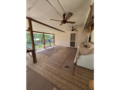 Toledo Bend Lake Getaway! This 3 bedroom, 2 bath home in - photo 28