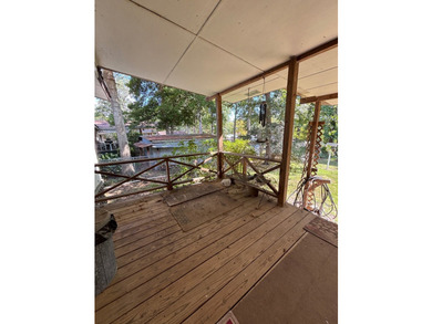 Toledo Bend Lake Getaway! This 3 bedroom, 2 bath home in - photo 29