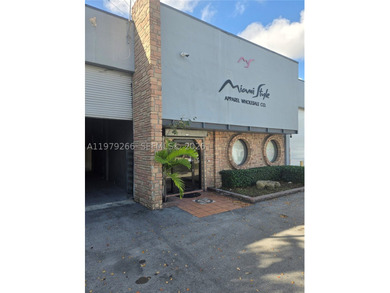 Free-standing +/-22,274 SF warehouse building featuring - photo 3