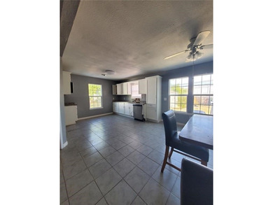 SHORT SALE OPPORTUNITY! This 3-bedroom, 2-bath home offers 1,088 - photo 2