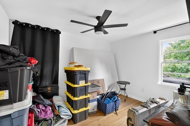 Welcome to the 3 bedroom 2 bath single family home, a charming - photo 17