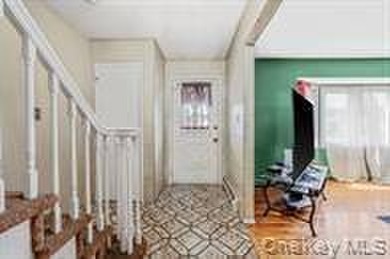 Lovely Colonial Featuring Entrance Hall, Spacious Family Room - photo 8