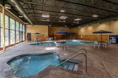 Updated 2 bedroom, 1 bathroom Chase on the Lake Condo. Being - photo 19