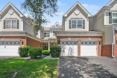 STUNNING BOWES CREEK COUNTRY CLUB TOWNHOME WITH NO EXPENSE - photo 1