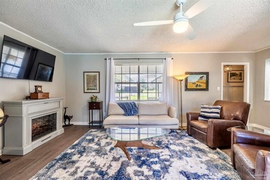 A fantastic opportunity to own a beautiful brick 4-bedroom - photo 8