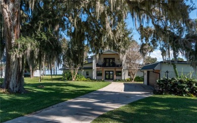 Lake Home For Sale in Fort Mccoy, Florida