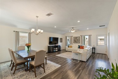 This beautiful 4 bedroom, 2 bath home is located in the - photo 5