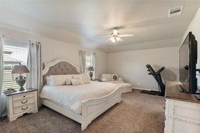 This beautiful 4 bedroom, 2 bath home is located in the - photo 9