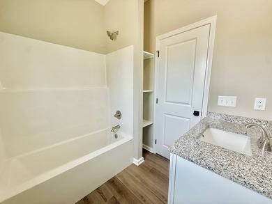 Perfect starter home in Baymeadows! If you've been waiting for - photo 11