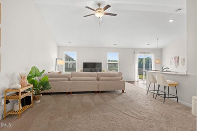 Welcome home to this beautifully maintained ranch in the heart - photo 6