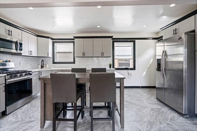 Welcome to this beautiful 3 bedroom home in Lindenhurst. Updated - photo 7