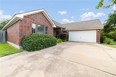 Welcome to 336 Lema Drive in the desirable Northshore - photo 3