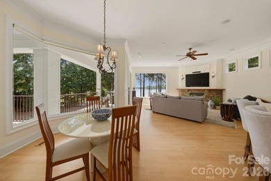 With breathtaking sunset views from nearly every room, this - photo 12