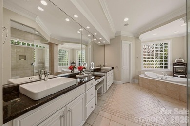 With breathtaking sunset views from nearly every room, this - photo 17