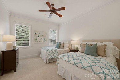 With breathtaking sunset views from nearly every room, this - photo 19