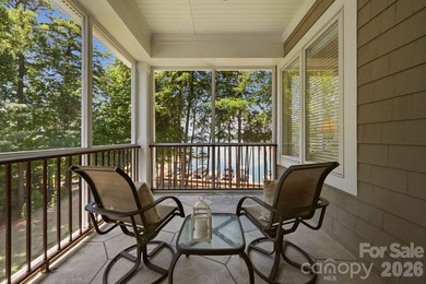 With breathtaking sunset views from nearly every room, this - photo 31