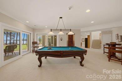 With breathtaking sunset views from nearly every room, this - photo 33