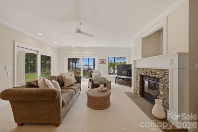 With breathtaking sunset views from nearly every room, this - photo 36