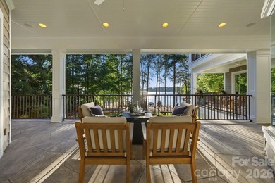 With breathtaking sunset views from nearly every room, this - photo 39