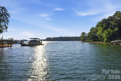With breathtaking sunset views from nearly every room, this - photo 46
