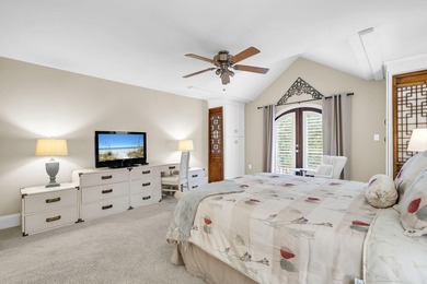 Welcome to an exceptional lakefront residence in the prestigious - photo 46