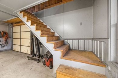 Amazing , like no other, one owner custom home within a wooded - photo 49
