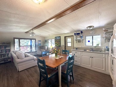 This 800+- square foot manufactured home at Bonita Terra in - photo 4