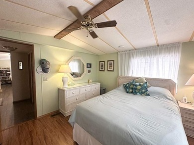 This 800+- square foot manufactured home at Bonita Terra in - photo 9