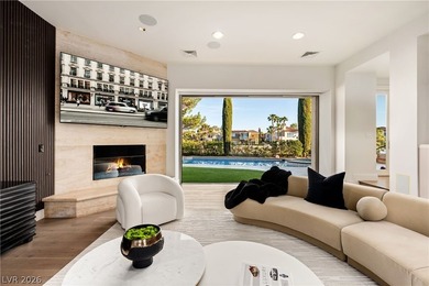 An oasis of amazing trees and greenery, Spanish Trail is an - photo 4
