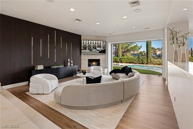 An oasis of amazing trees and greenery, Spanish Trail is an - photo 5