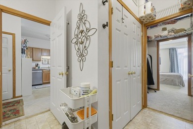 Affordable, modern condo with a bright south-facing exposure - photo 13