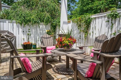 Perfectly positioned on one of the most coveted streets in - photo 14