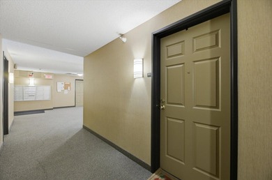 Affordable, modern condo with a bright south-facing exposure - photo 22