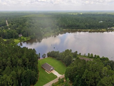 CUTE AS A BUTTON COTTAGE STYLE WATERFRONT home with large front - photo 35