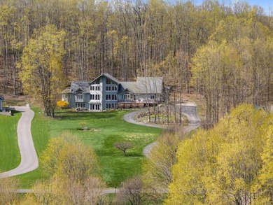 Custom-built home that includes a deeded parcel with 100 feet of - photo 2