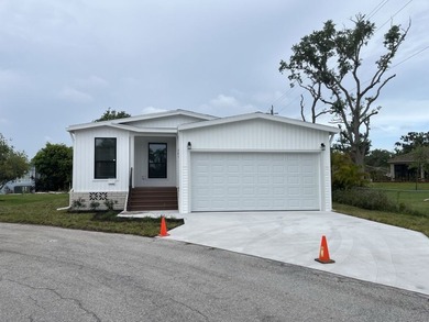 Welcome to Colony Cove, a 55+ age-qualified, active, and vibrant - photo 2