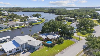 Beautiful waterfront home with views of the Thousand Islands the - photo 2