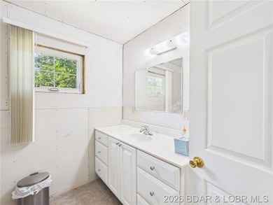 Unique 5-acre property at the edge of Laurie, just a half mile - photo 26